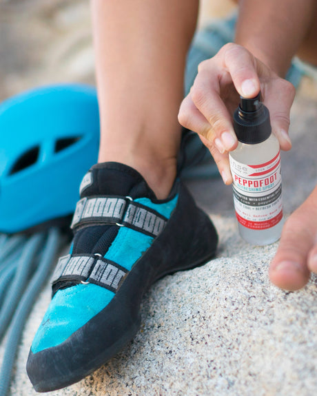 Cooling Peppermint Foot Spray (Peppofoot) — in-use