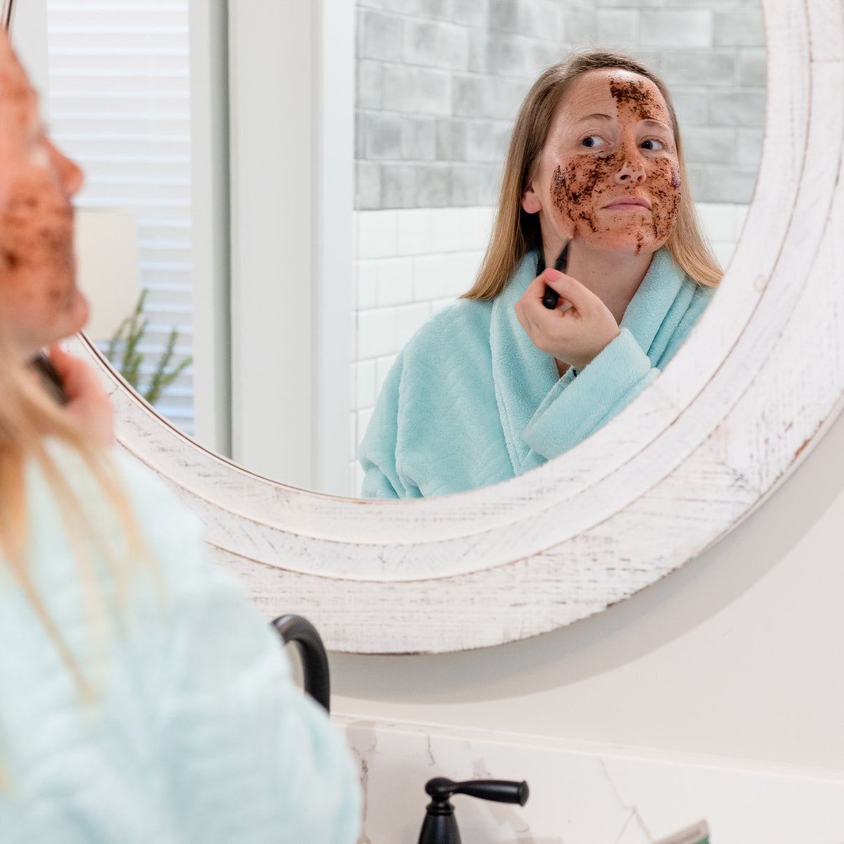 natural face mask in Cafe Mocha by Rinse Bath & Body - detail view