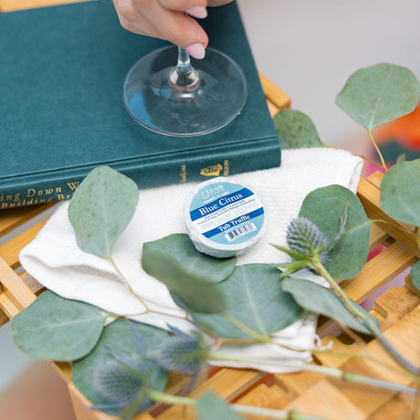 Rinse Blue Citrus bath bomb - fizzy moisturizing soak - alternate angle