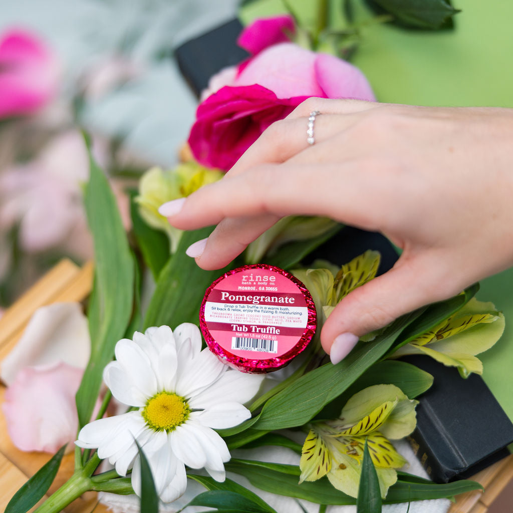 Rinse Pomegranate bath bomb - fizzy moisturizing soak - alternate angle