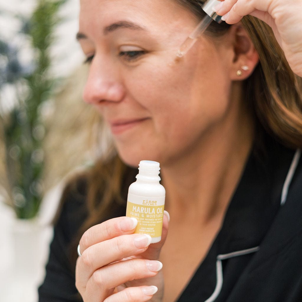 natural facial oil serum in Marula by Rinse Bath & Body - detail view