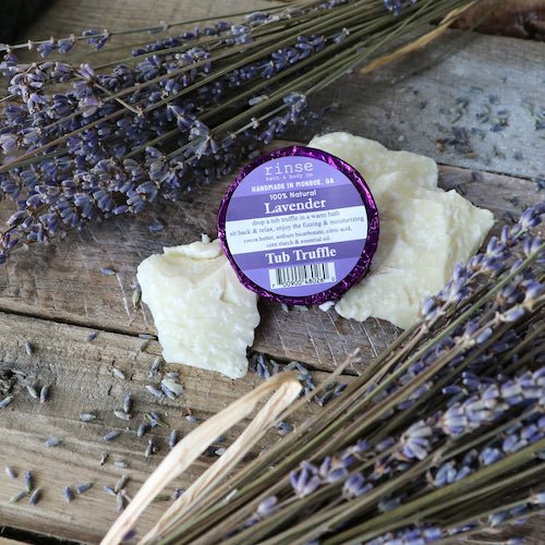 Lavender bath bomb from Rinse - cocoa butter infused - detail view