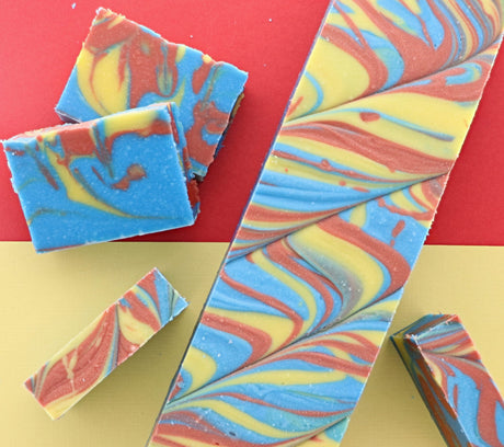 Superhero Soap from Rinse - paraben-free since 2003 - detail view