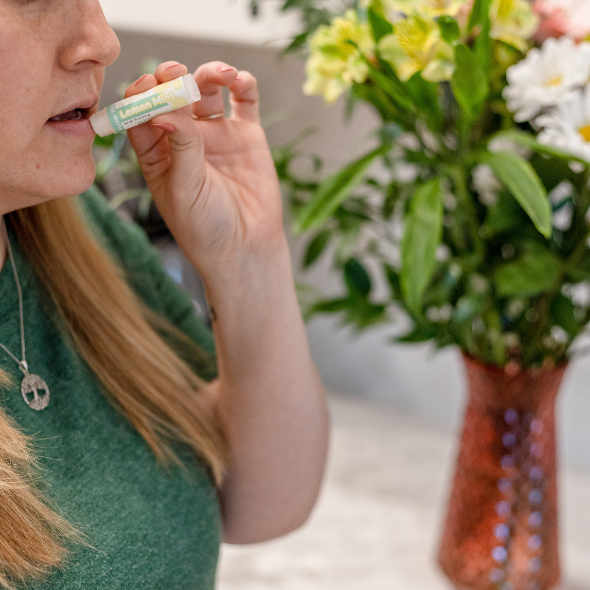 Natural natural lip balm | Lemon Mint | Rinse Bath & Body Co. - detail view