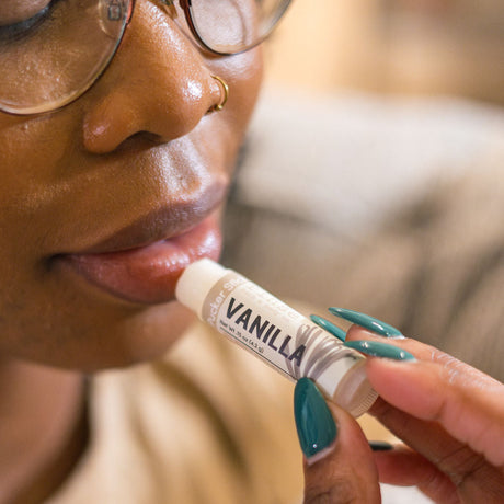 Rinse Vanilla natural lip balm - long-lasting moisture - alternate angle