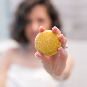 Rinse Citrus natural shampoo bar - sulfate-free cleansing - detail view