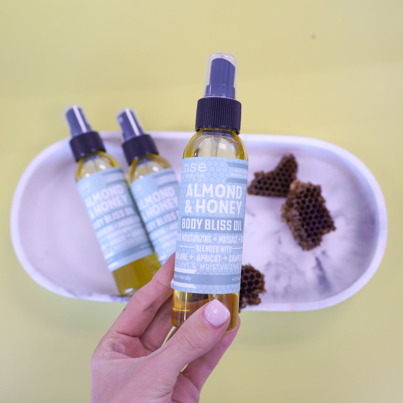 Tester - Body Bliss Oil by Rinse Bath & Body - texture close-up