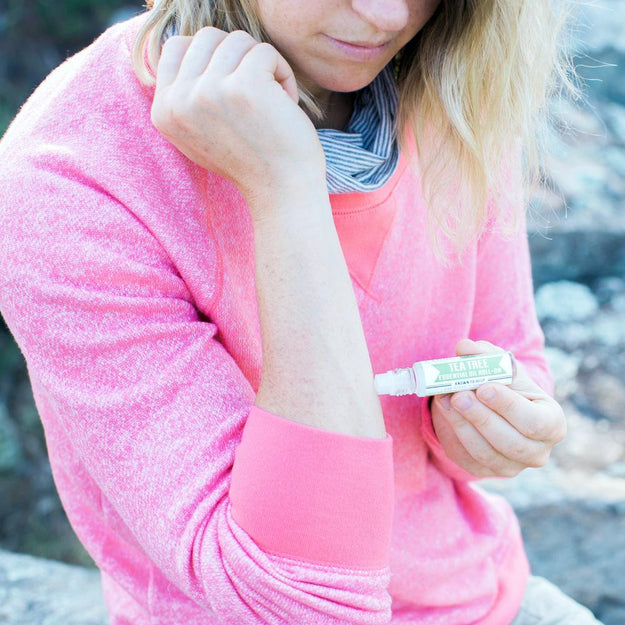 Rinse Tester - Roll-On Essential Oil - handmade natural product - texture close-up